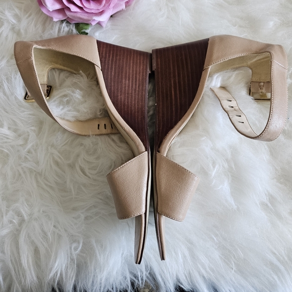Women beige nine west wedge heel SZ 9.5 - Picture 7 of 9